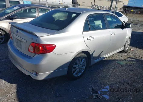 2010 Toyota Corolla S z USA, uszkodzony, nr VIN 2T1BU4EE6AC526200